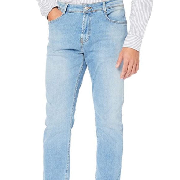 Tapered fit jeans